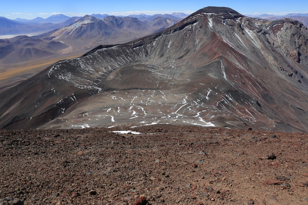 The central crater of San Pablo (inactive) almost a kilometer further down in altitude from where this picture was taken! The dimensions are hard to capture on photos.